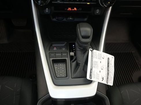 Used 2025 Toyota RAV4 XLE w/ Convenience Package FWD image 8