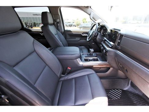Used 2026 Chevrolet Silverado 1500 LT Trail Boss w/ LT Trail Boss Premium Package AWD/4WD image 11