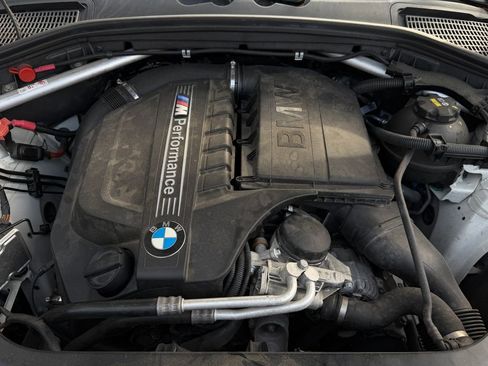 Used 2017 BMW X4 M40i w/ Technology Package image 9