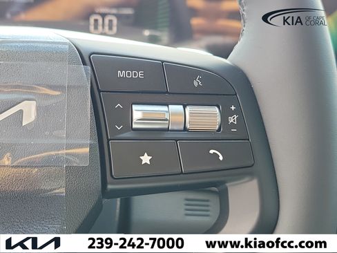New 2026 Kia Sportage LX FWD image 24