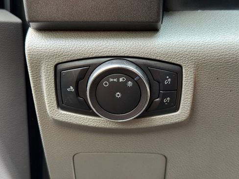 Used 2019 Ford F250 XL w/ Power Equipment Group AWD/4WD image 16