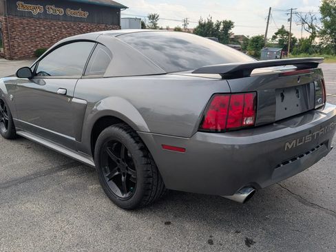 Used 2004 Ford Mustang Mach 1 RWD image 3
