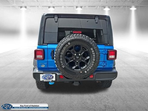 Used 2023 Jeep Wrangler Unlimited w/ Cold Weather Group AWD/4WD image 9