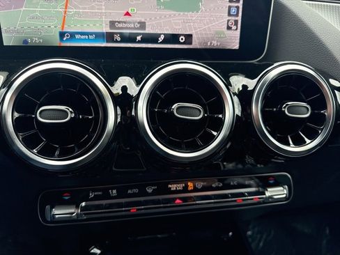 Used 2021 Mercedes-Benz GLA 250 4MATIC image 27