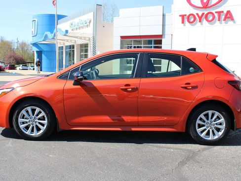 New 2026 Toyota Corolla SE FWD image 11
