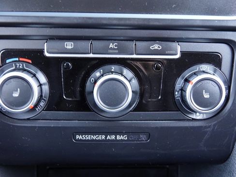 Used 2010 Volkswagen Jetta TDI FWD image 54