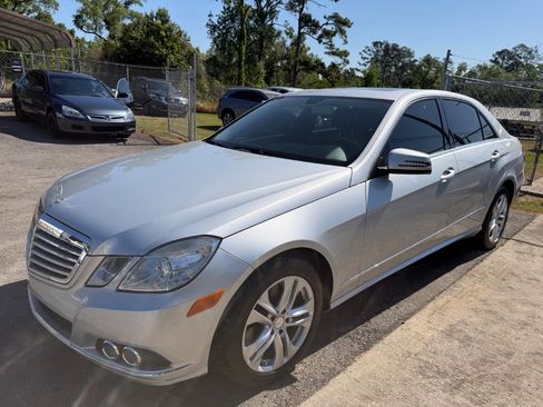 Used 2011 Mercedes-Benz E 350 Sedan image 4
