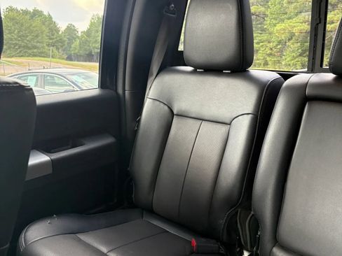 Used 2015 Ford F250 Lariat w/ Lariat Chrome Package AWD/4WD image 23