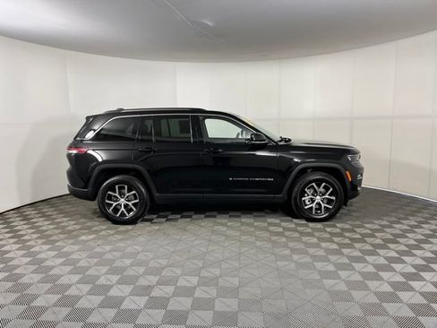 Used 2023 Jeep Grand Cherokee Limited AWD/4WD image 8