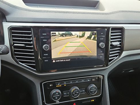 Certified 2023 Volkswagen Atlas SE image 17