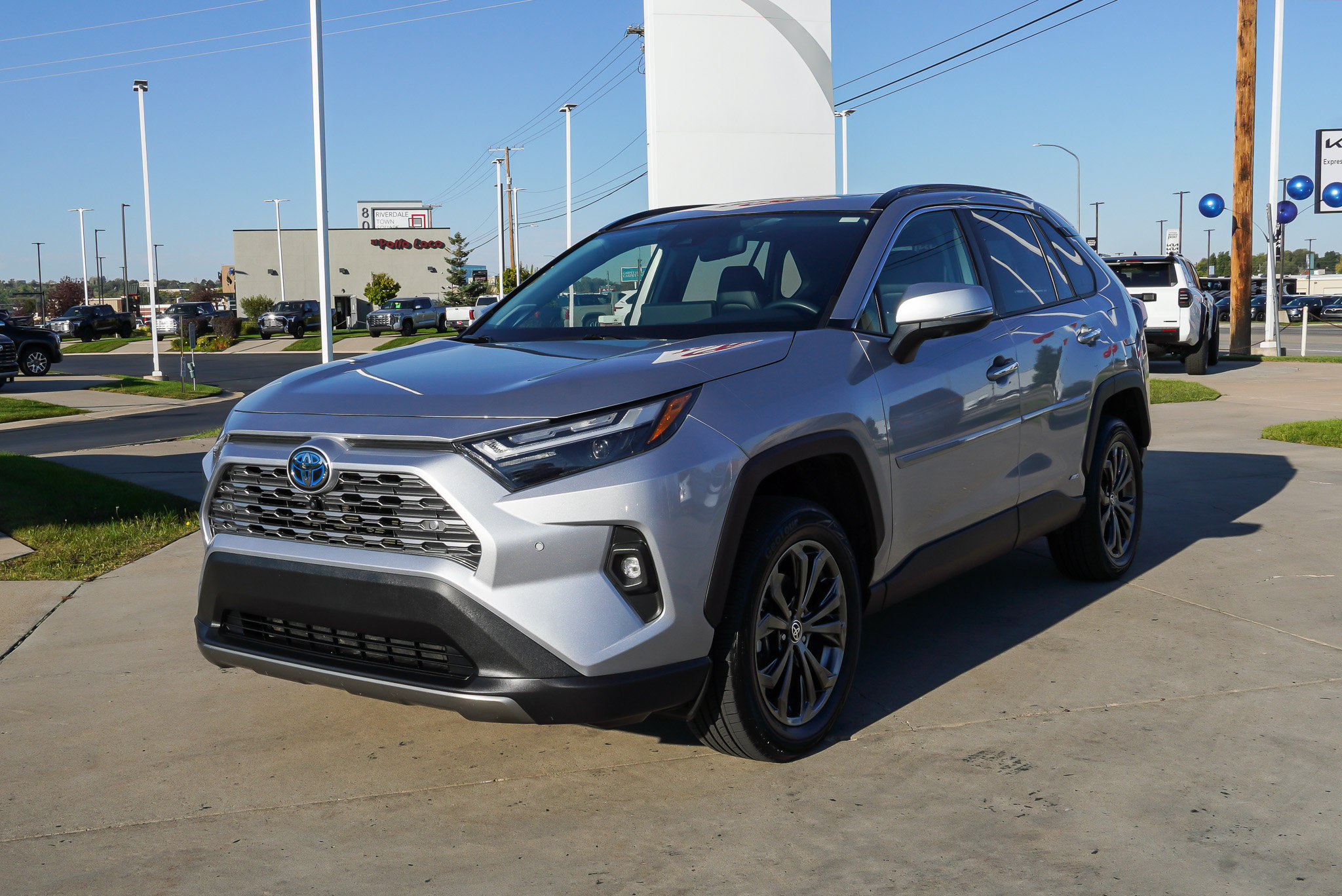 Certified 2023 Toyota RAV4 Limited AWD/4WD image 4