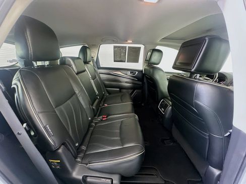 Used 2019 INFINITI QX60 Luxe w/ Essential Package FWD image 31