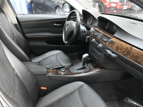 Used 2011 BMW 328i xDrive Sedan AWD/4WD image 31
