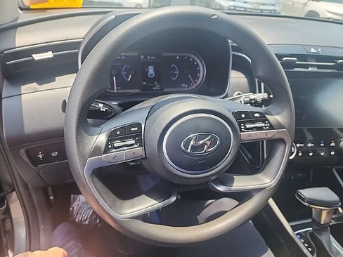 Used 2023 Hyundai Tucson SEL FWD image 6
