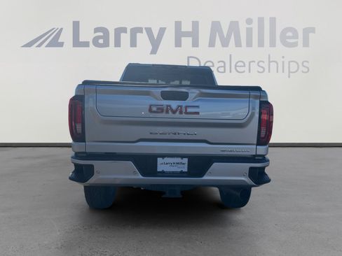 Used 2022 GMC Sierra 3500 Denali w/ Denali Ultimate Package image 4