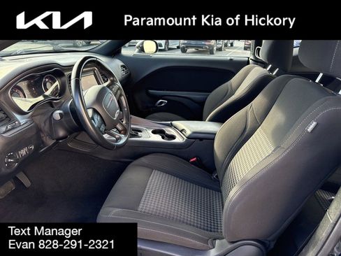 Used 2023 Dodge Challenger SXT image 18