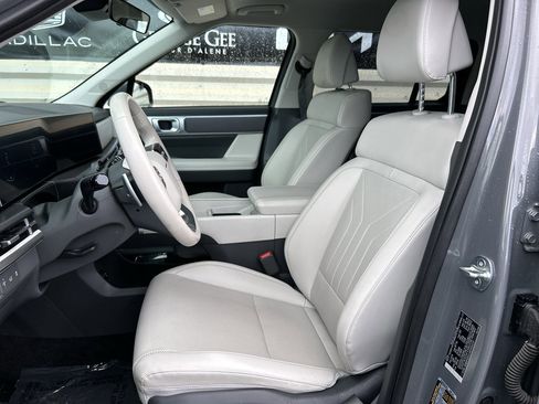 Used 2024 Hyundai Santa Fe SEL image 10