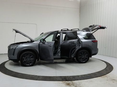 New 2026 Nissan Pathfinder SL w/ SL Premium Package FWD image 12