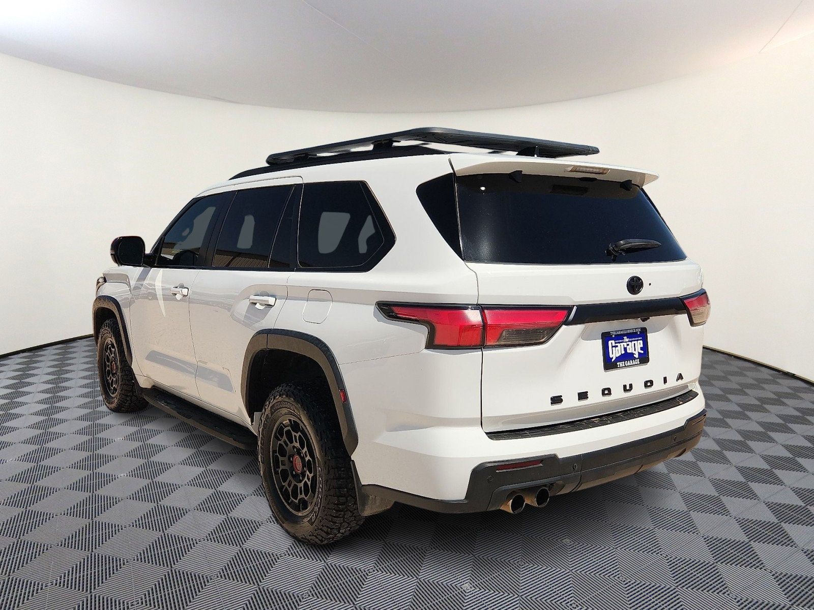 Used 2024 Toyota Sequoia TRD Pro AWD/4WD image 3