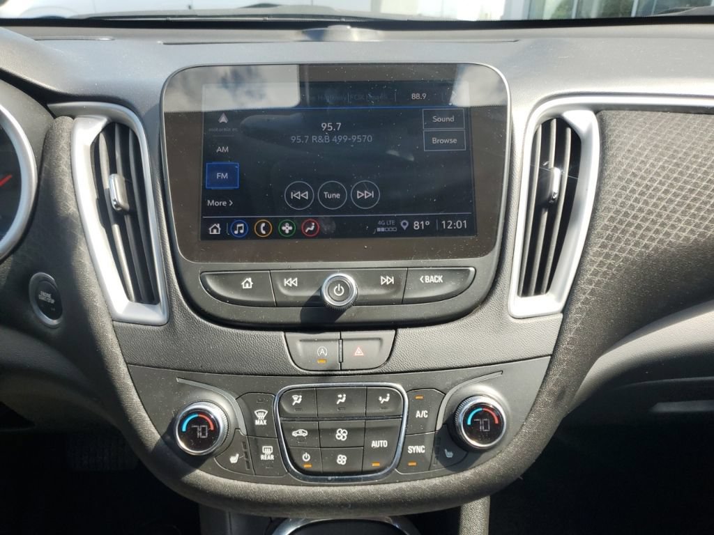 Used 2025 Chevrolet Malibu LT FWD image 20