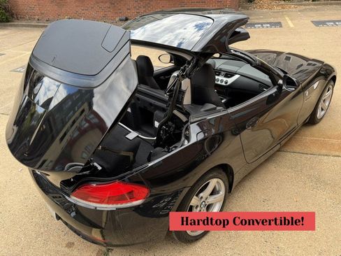 Used 2011 BMW Z4 sDrive30i image 4