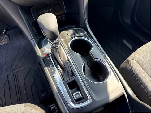 Used 2024 Chevrolet Equinox LT w/ LPO, Floor Liner Package FWD image 22