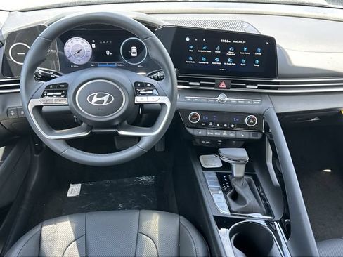 New 2026 Hyundai Elantra Limited FWD image 22