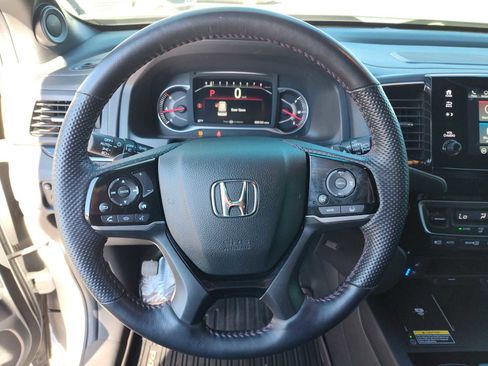 Used 2024 Honda Passport Black Edition image 24