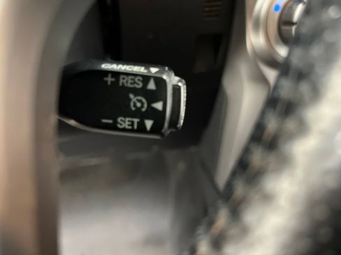 Used 2018 Toyota 4Runner Limited w/ Four Season Floor Mat Package AWD/4WD image 54