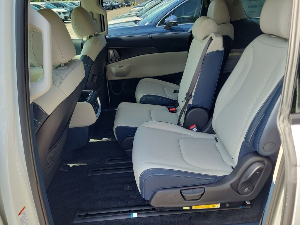 New 2026 Kia Carnival SX Prestige FWD image 16