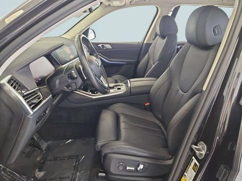 Used 2022 BMW X7 xDrive40i w/ Premium Package AWD/4WD image 21