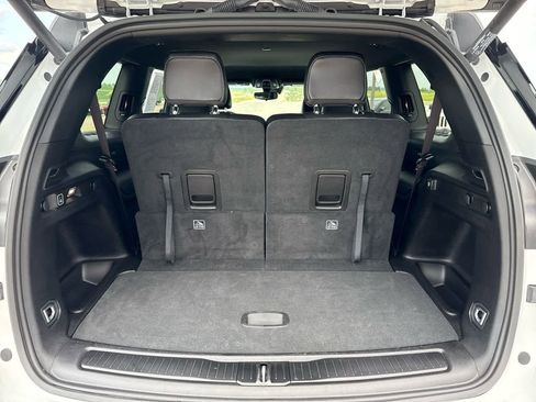 Used 2024 Jeep Grand Cherokee L Limited image 11