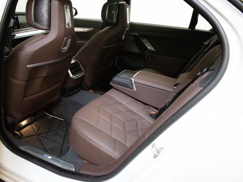 Certified 2026 BMW 740i xDrive AWD/4WD image 24