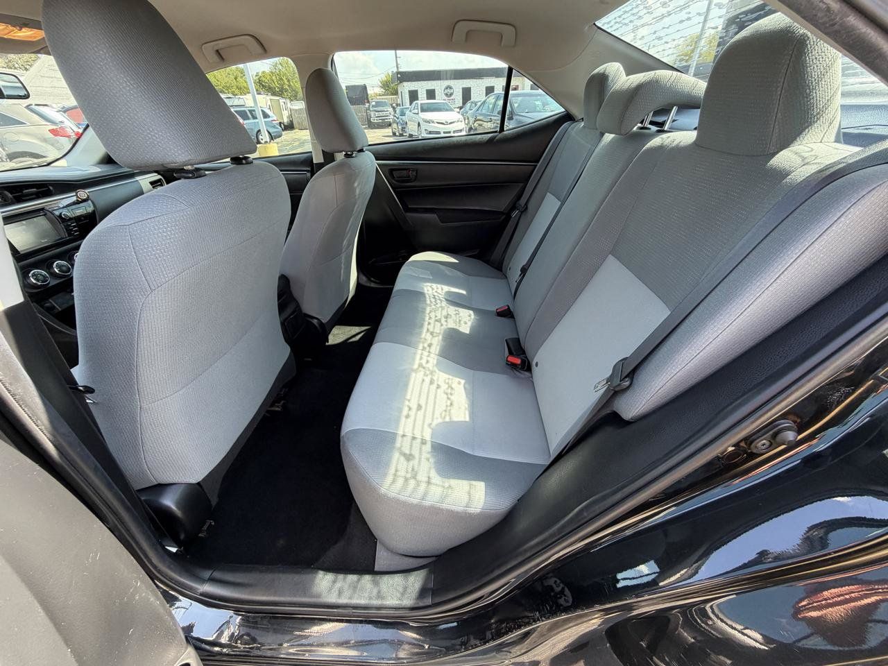 Used 2016 Toyota Corolla L FWD image 11