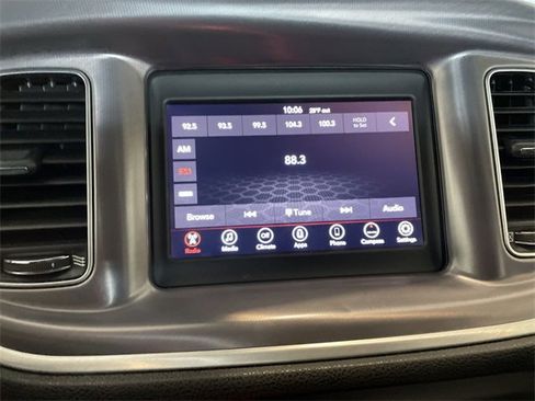 Used 2019 Dodge Charger SXT image 23