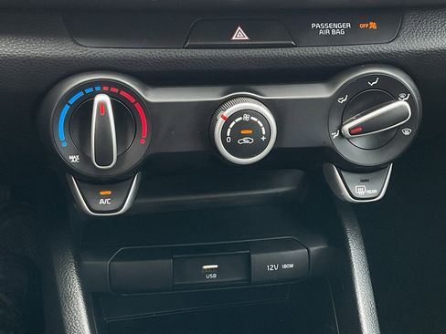 Used 2022 Kia Rio LX image 31