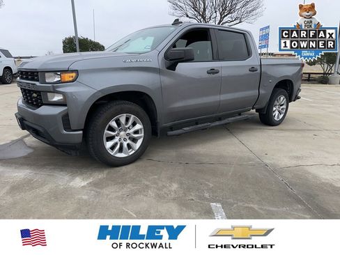 Used 2021 Chevrolet Silverado 1500 Custom image 1
