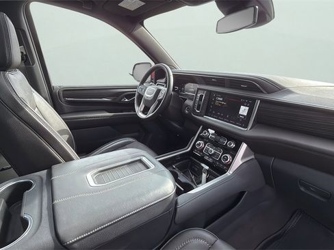 Used 2023 GMC Yukon Denali w/ Max Trailering Package image 23