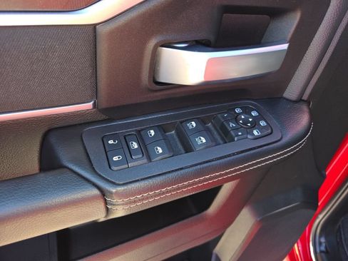 Certified 2026 RAM 2500 Big Horn AWD/4WD image 15