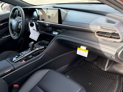 New 2026 Toyota Crown Signia image 18