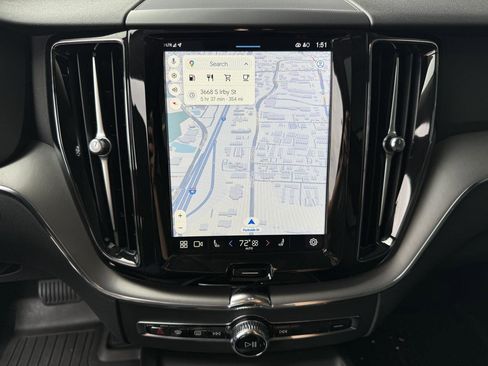 Used 2024 Volvo XC60 B5 Core image 25