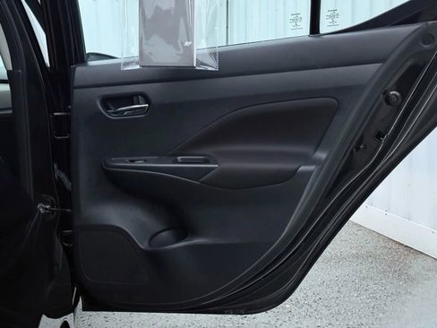 Used 2021 Nissan Versa SV image 18