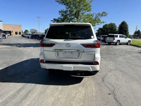 Used 2020 Lexus LX 570 4WD w/ Luxury Package image 7