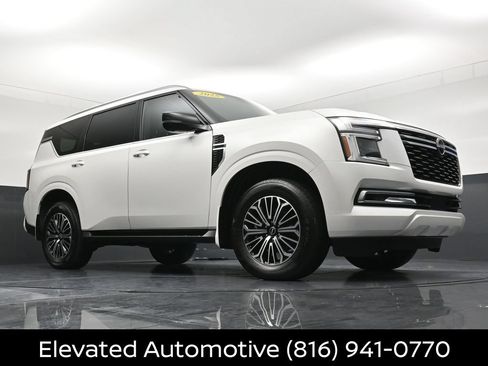 Certified 2025 Nissan Armada SL w/ Captain's Chari Seat Package AWD/4WD image 29
