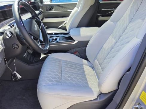 Used 2025 Cadillac Escalade IQ Luxury 1 AWD/4WD image 5