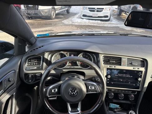 Used 2017 Volkswagen GTI S image 10
