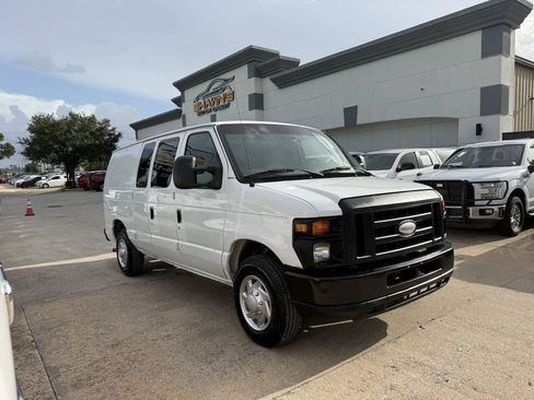 Used 2014 Ford E-150 and Econoline 150 RWD image 2