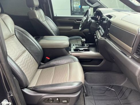 Used 2023 Chevrolet Silverado 1500 ZR2 w/ Technology Package image 8