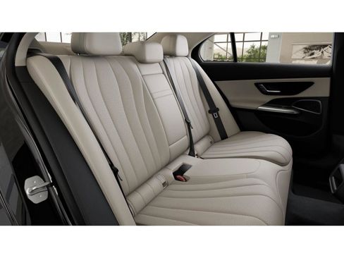 New 2026 Mercedes-Benz E 450 4MATIC Sedan image 5