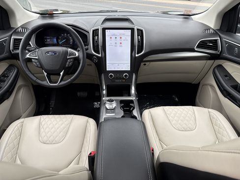 Used 2023 Ford Edge Titanium AWD/4WD image 14